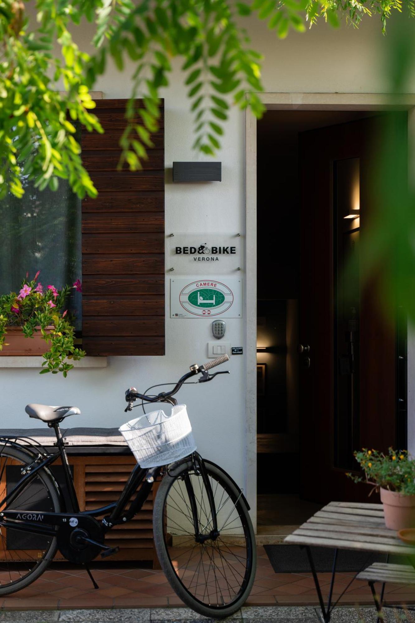 Bed And Bike Verona Exterior foto
